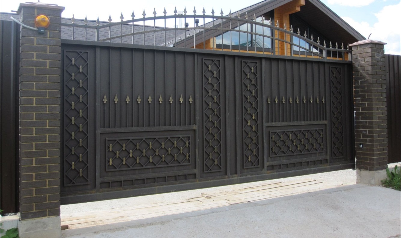 Откатные кованные ворота